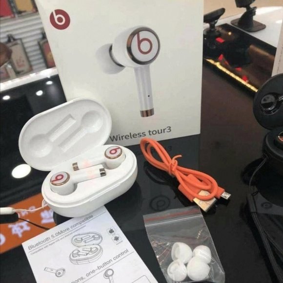 Beats by Dr. Dre Tour3 Wireless In-Ear (White) - Picture 2 of 4
